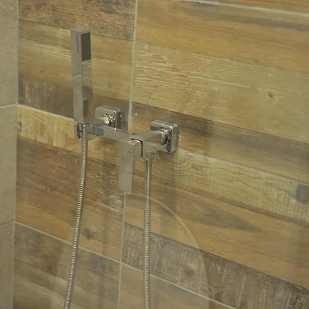 Milmari Premier 47 *